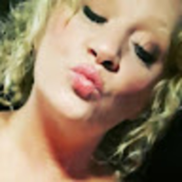 pinkhugssheila
